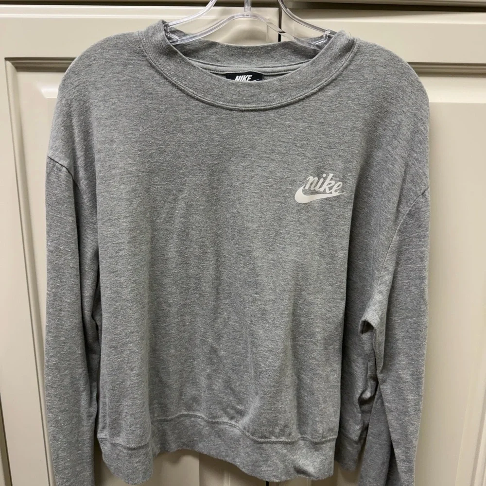 Nike Women's Gray Crewneck Sweatshirt - Picture 1 of 3